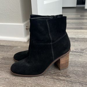 Lucky Brand Jicole Black Suede Ankle Pull on Booties Womens Size 6.5 Leather Up